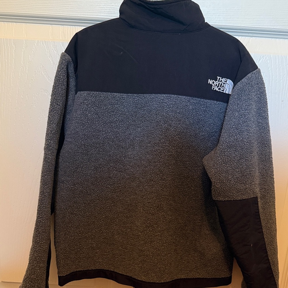 The North Face Black and Gray Zip-Up Jacket - Picture 4 of 5